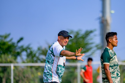 Foto asli dari artikel Persebaya.id tentang Coach Tavares menargetkan tiga poin melawan PSS