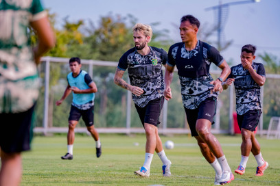 Diogo Ramalho saat menjalani latihan bersama Persebaya